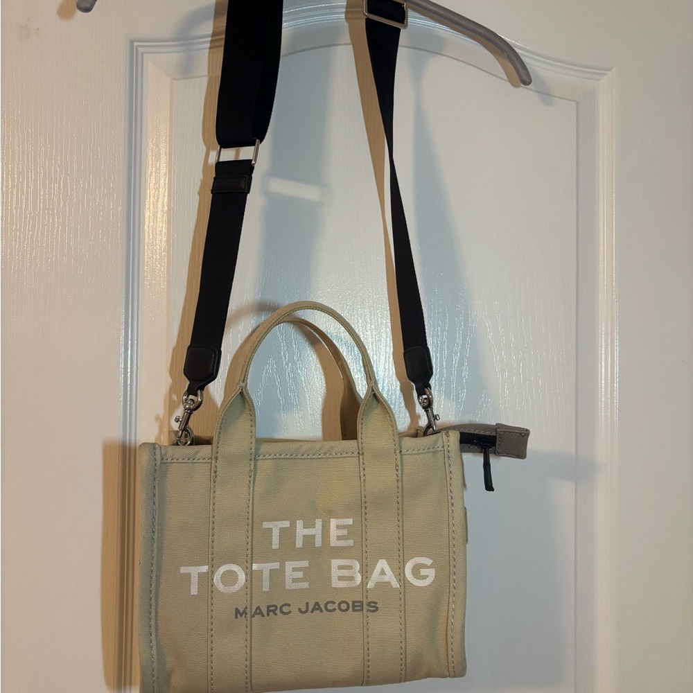 Marc Jacobs Beige and Black Messenger Bag